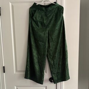 Elegant Green Wide-Leg Pants